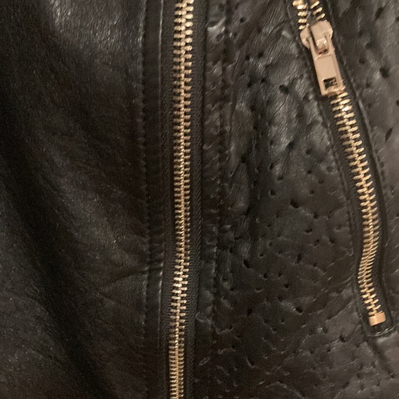 Ci Sono by Cavalini Faux Leather Vest - Picture 4 of 9